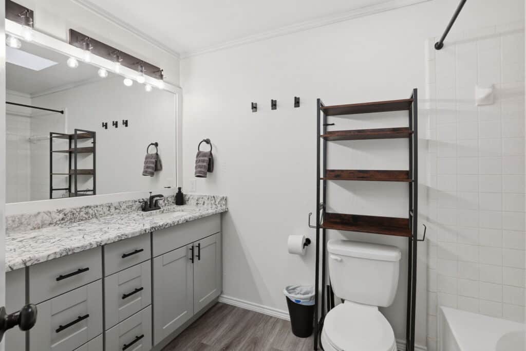 Allen Furnished Rooms: TV+Mini Fridge