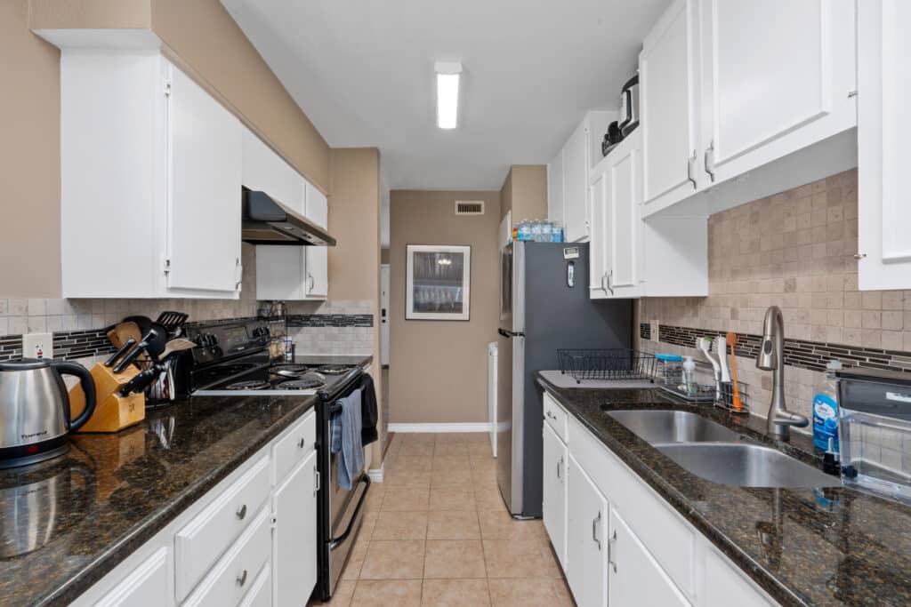 Plano Furnished Rooms: TV+Mini Fridge