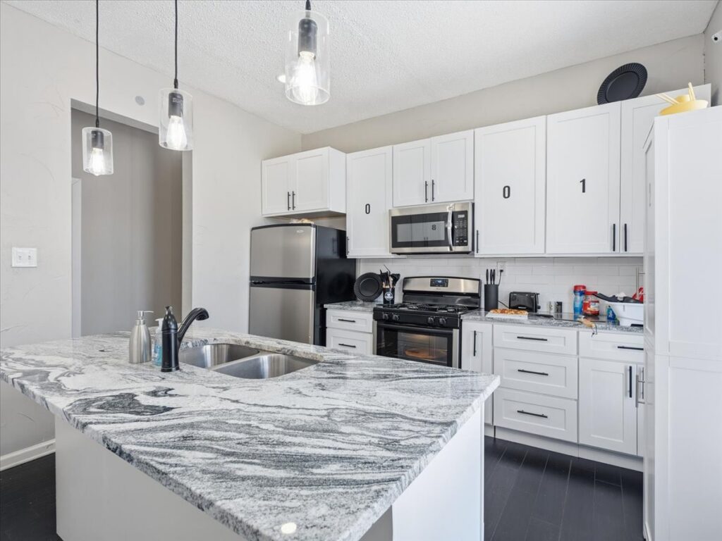 Sherman Furnished Rooms: Bills Included
