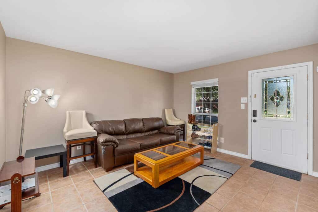 Plano Furnished Rooms: TV+Mini Fridge