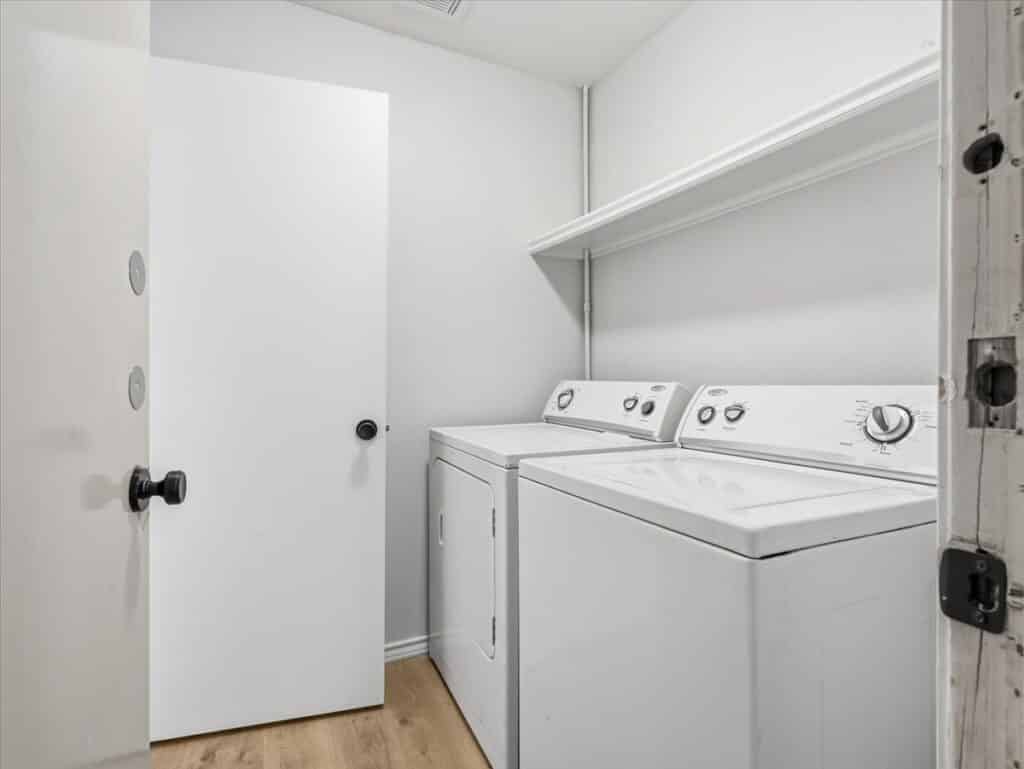 Carrollton Furnished Rooms: TV+Mini Fridge