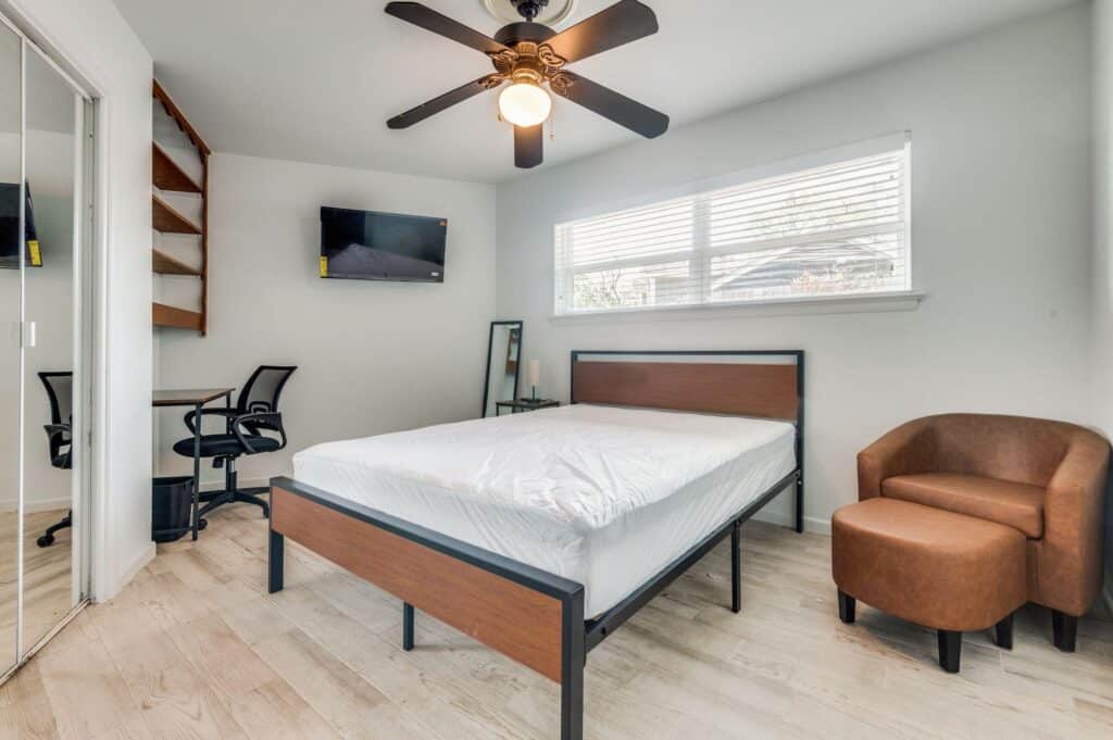 Dallas Furnished Rooms: Utilities + Monthly Cleaning Included
