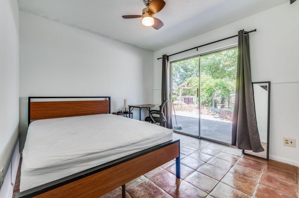 Dallas Furnished Rooms: Utilities + Monthly Cleaning Included